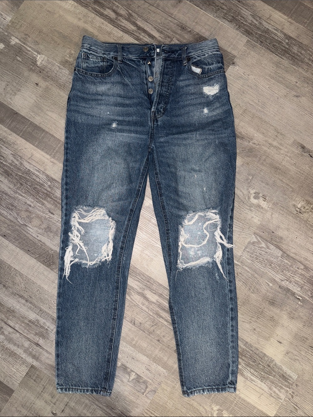 PacSun Women's Distressed Boyfriend Jeans in Blue Wash